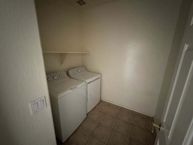 Building Photo - Estrella Mountain Ranch Overlook 3br