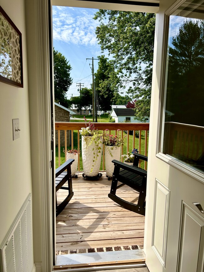 Back Porch - 193 Fairway Ln