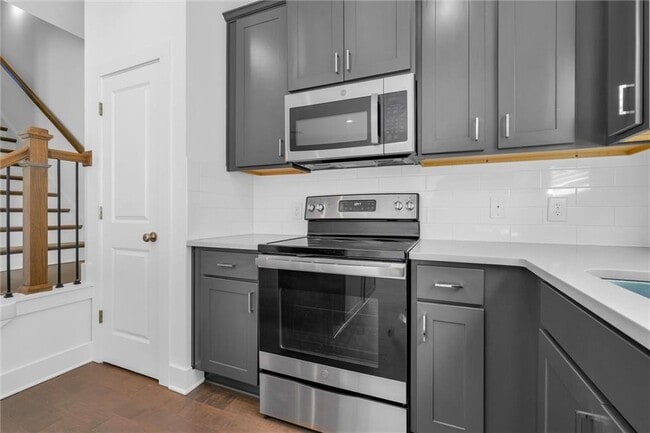 Building Photo - 6433 Scudders Dr