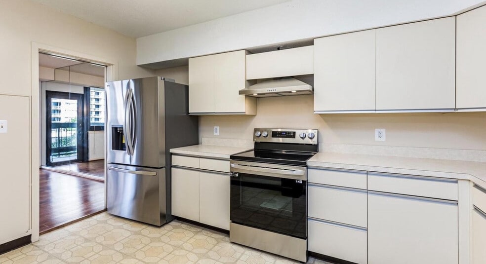 Building Photo - 5501 Seminary Rd