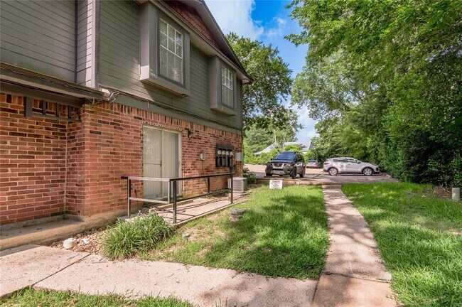 Building Photo - 1228 Ave O