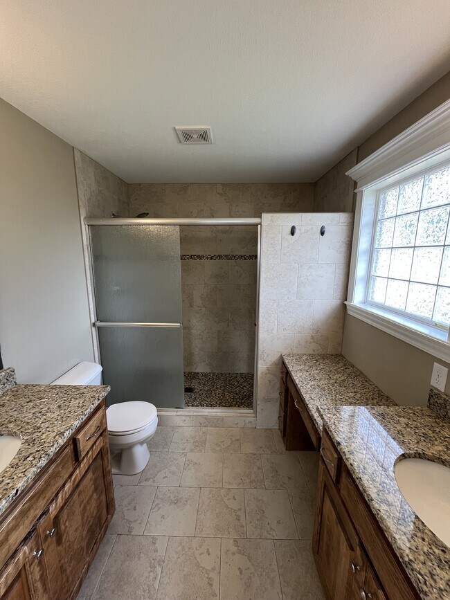 Building Photo - 455 Ash Ct
