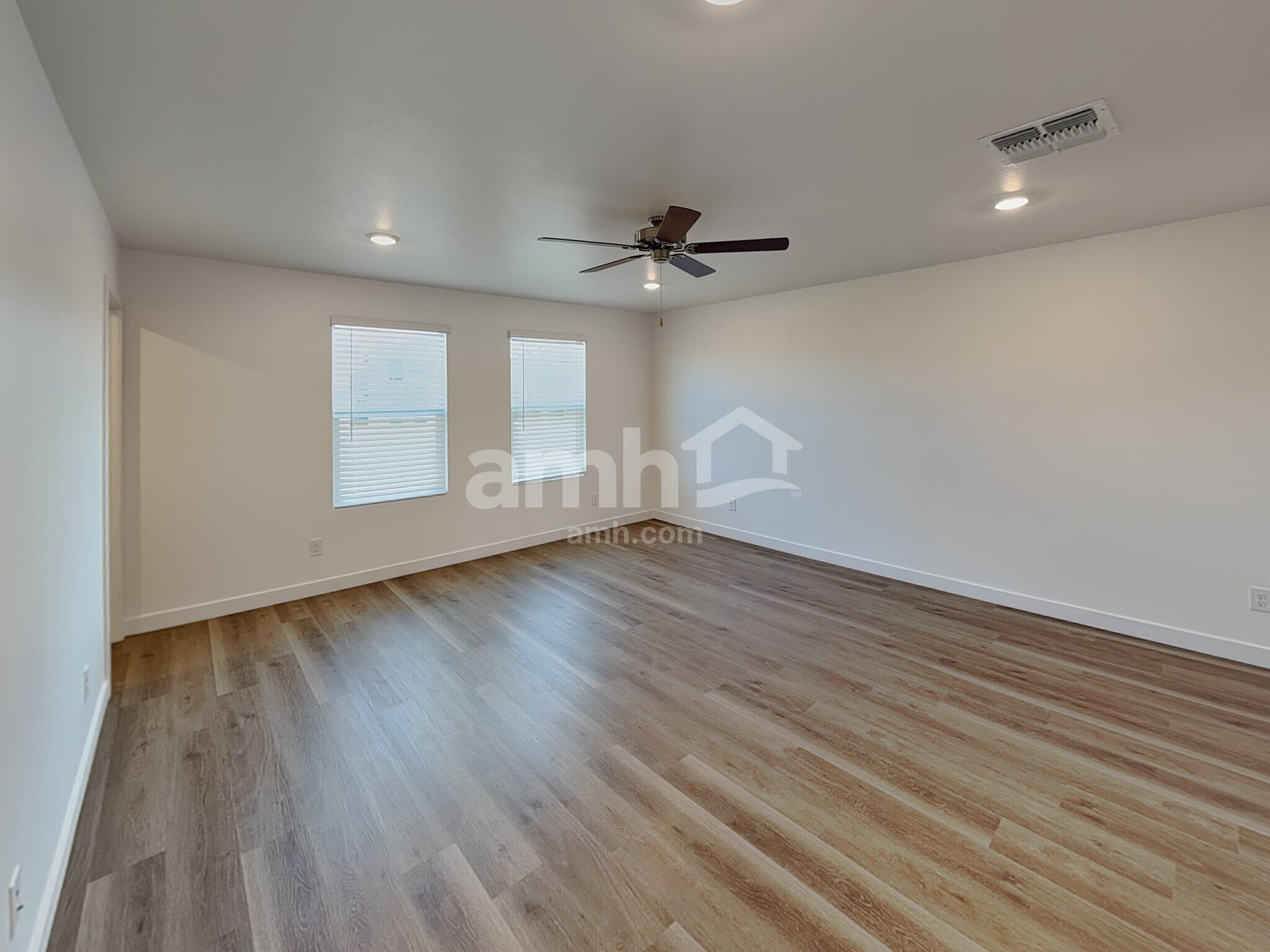 Building Photo - 9630 E Friedel Dr