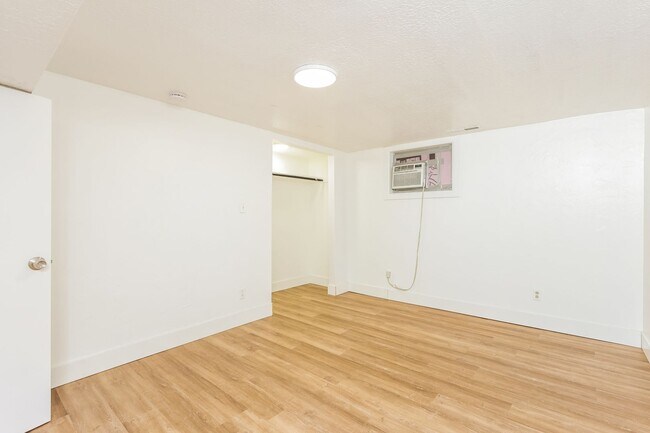 Building Photo - Eagle Lake Duplex