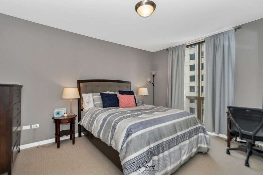 Bedroom 2 - 635 N Dearborn St