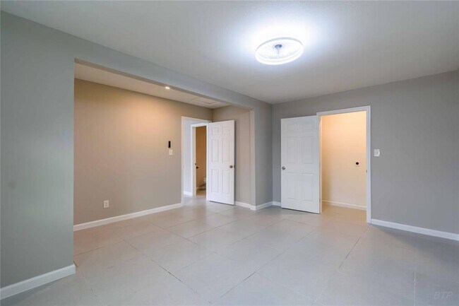 Building Photo - 126 Red Ripple Rd