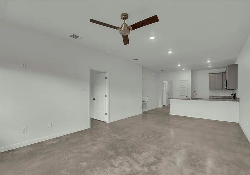 Building Photo - 901 Cherry Laurel Ln