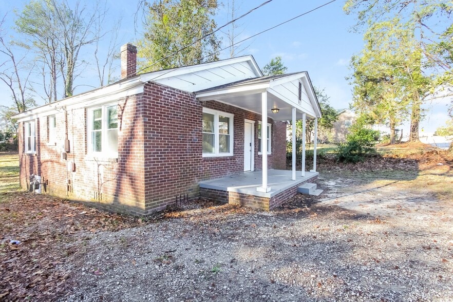 Building Photo - 901 Ashley St