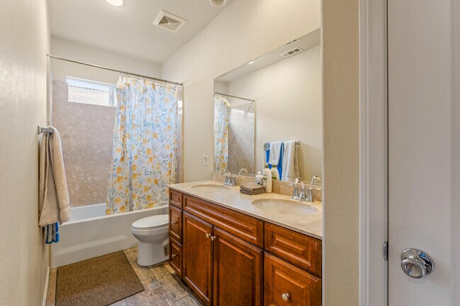Building Photo - 74131 Imperial Ct E