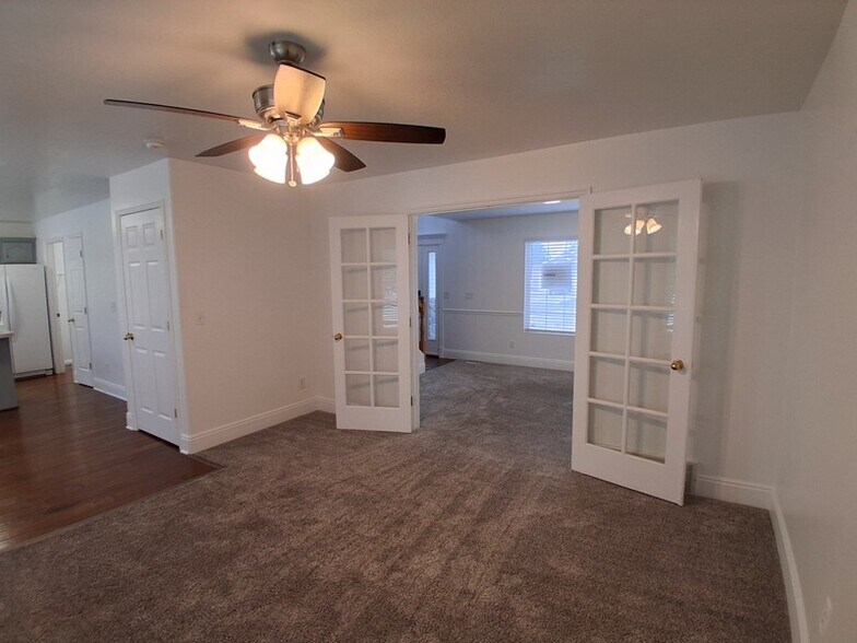 Building Photo - 1412 E 820 S