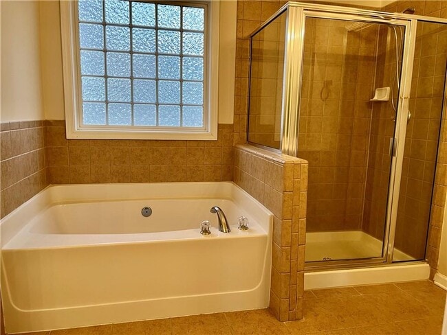 Building Photo - 283 Grand Ashbury Ln