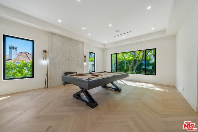 Building Photo - 12001 Crest Ct