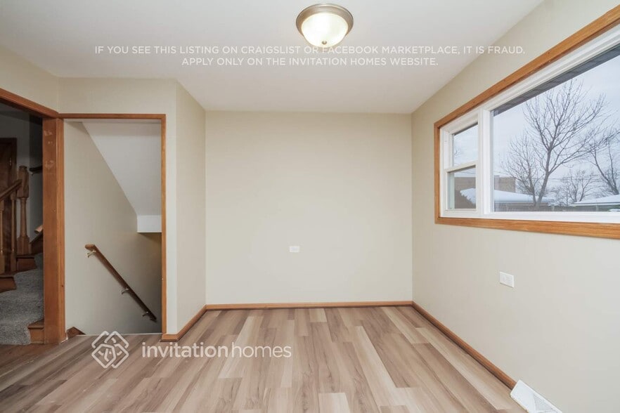 Building Photo - 150 E Winthrop Ave