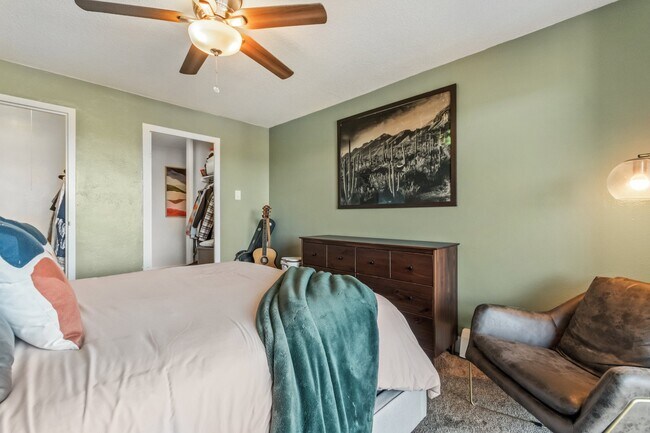 Building Photo - 4800 Hale Pky