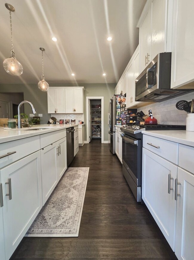 Building Photo - Executive home in Tarrington Subdivision on quiet cul-de-sac lot.