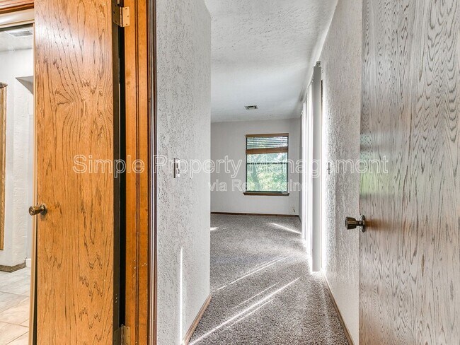 Building Photo - 3716 Summer Cloud Dr