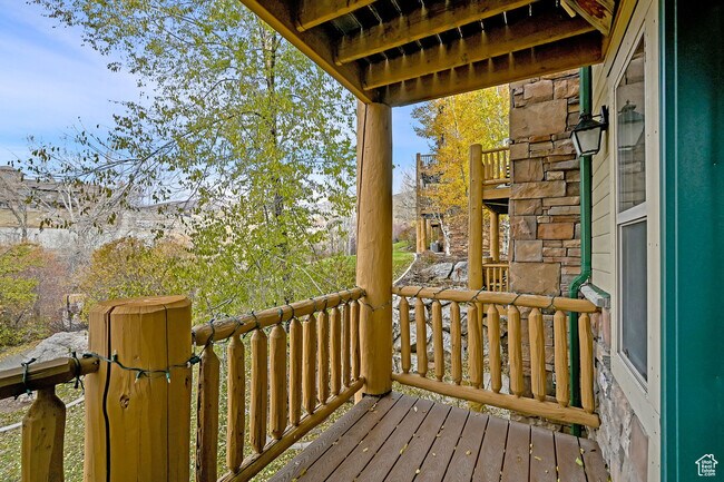 Building Photo - 3521 N Fox Run Dr