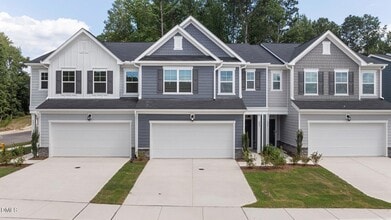 Building Photo - 421 Deep Oak Dr
