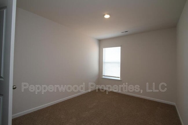 Building Photo - 1317 Wunder Way