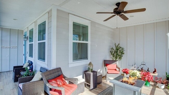 Primary Photo - 1571 Shoreside Dr