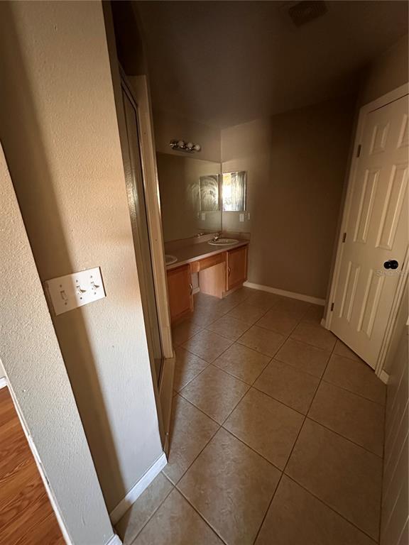 Building Photo - 238 Grifford Dr