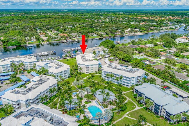 Building Photo - 444 Bay Colony Dr N
