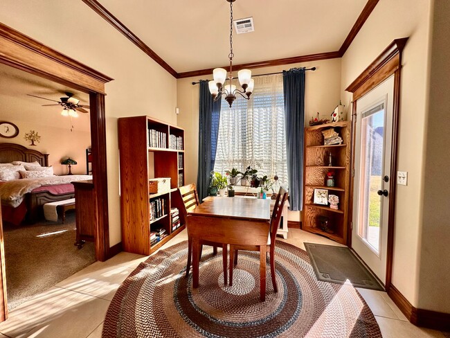 Building Photo - 3 bed, 2 bath home in Moore - Move in Deposit-Free! (If Qualified)