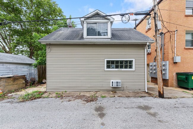 Building Photo - 5745 Murdoch Ave
