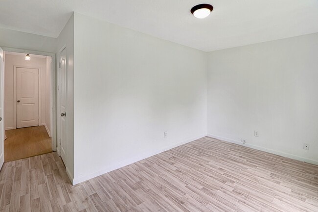 Building Photo - 6014 Willowbend Blvd