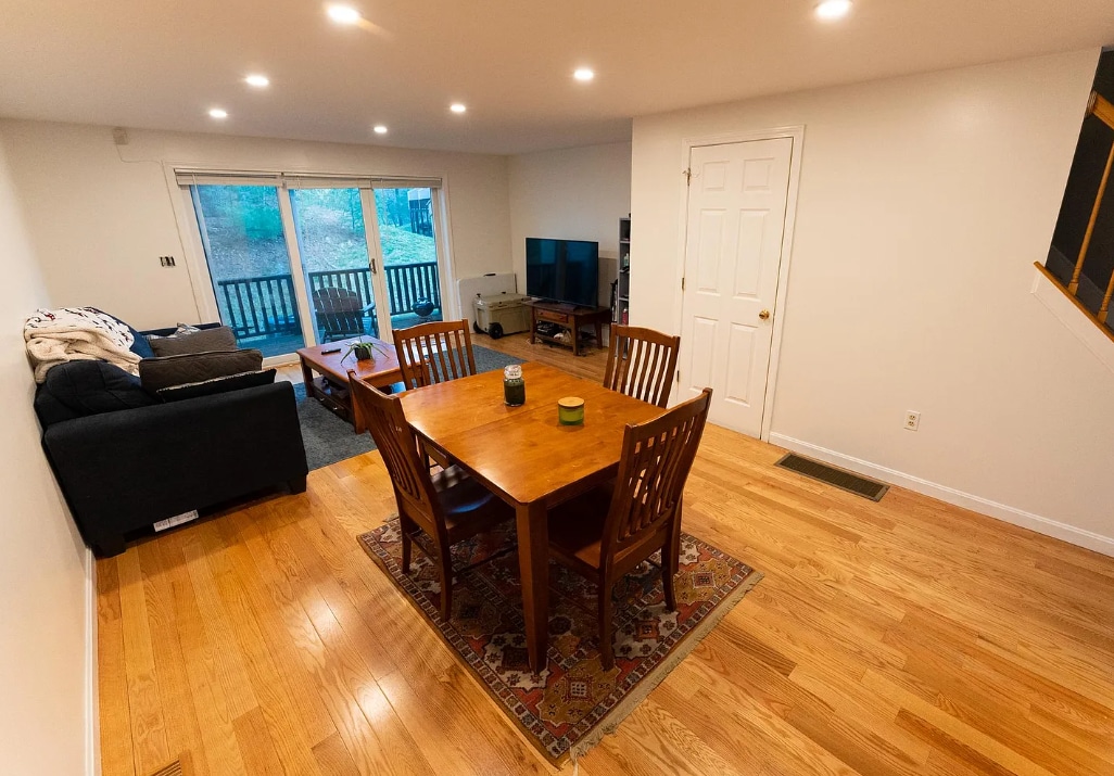 Living Room - 55 Bartemus Trl