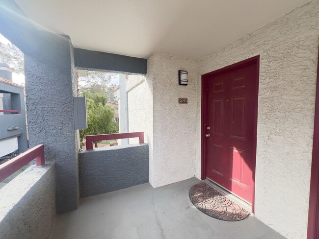 Building Photo - 2 Bed and 2 Bath Condo – Prime West Las Vegas Location!