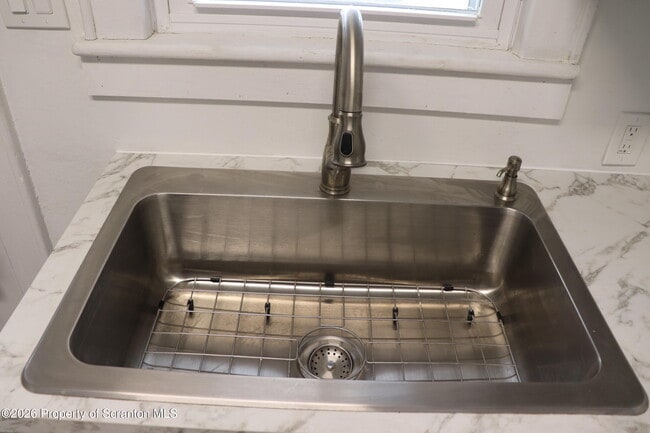 Building Photo - 712 W Lackawanna Ave