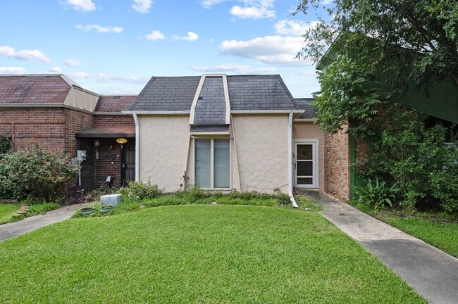 Primary Photo - 8268 Heartfield Ln
