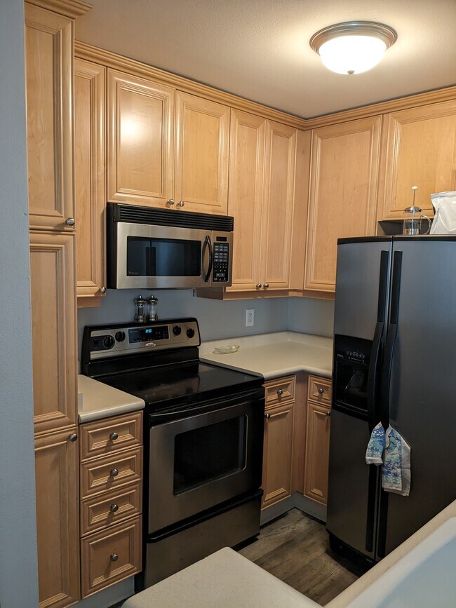 Building Photo - 233 St Helens Ave