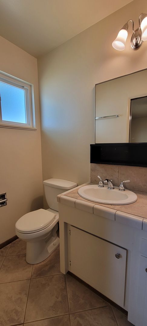 Building Photo - South Redding Cutie Near Westwood Village Shopping Center