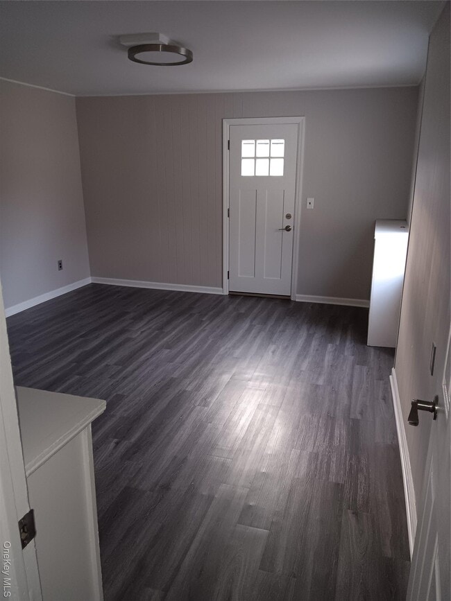 Building Photo - 142 Smith St