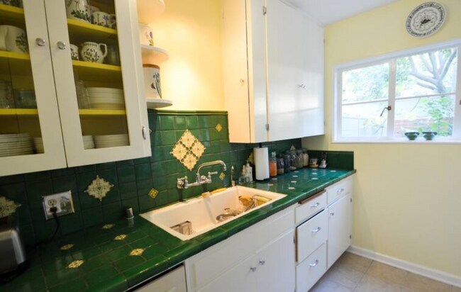 Malibu tile counter - 5394 Village Grn