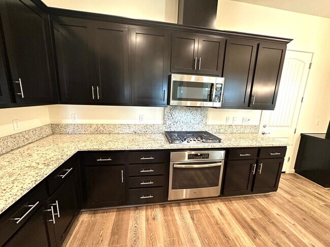 Building Photo - Natomas 3 Bedroom Home with a loft for rent!