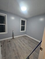 Building Photo - 2 Johnsons Ter