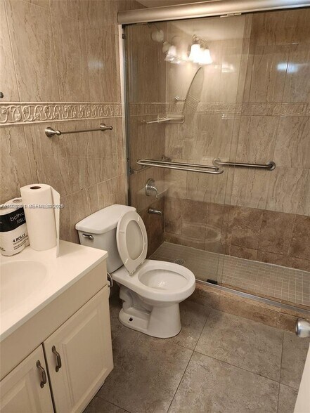 Building Photo - 665 NW 85th Pl