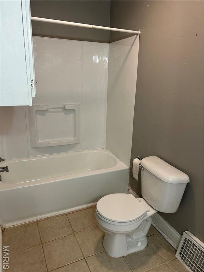 Building Photo - 2530 Oakland Ave