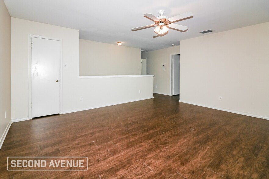 Building Photo - 7613 Timber Crest Dr