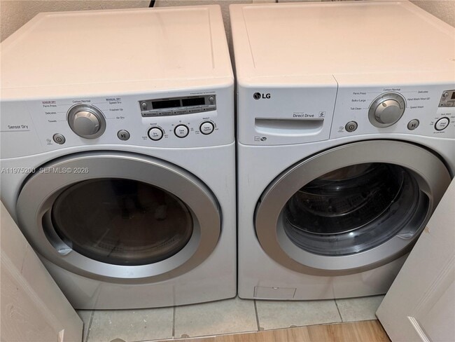 Building Photo - 12821 SW 135th St