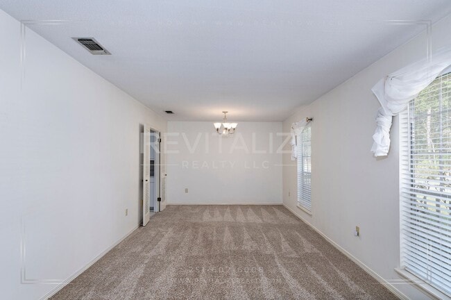 Building Photo - Charming 3 Bed 2 Ba Home Close to Saraland