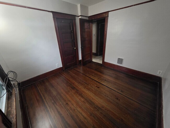 Building Photo - 29 Marshall St