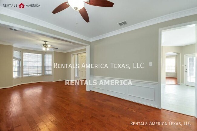 Building Photo - Villas at Suncreek, Allen! Beautiful 5 Bed...