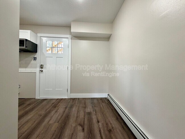 Building Photo - 2633 Woodward Ave SW