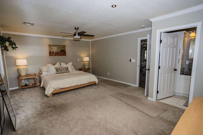 Building Photo - Your Year-Round Retreat in LHC!