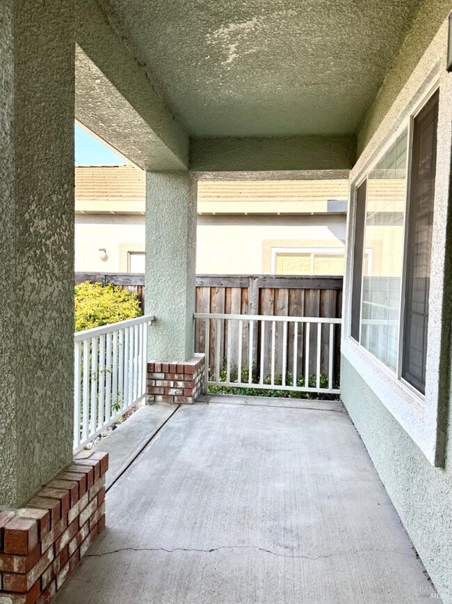 Building Photo - 622 Stonehenge Dr