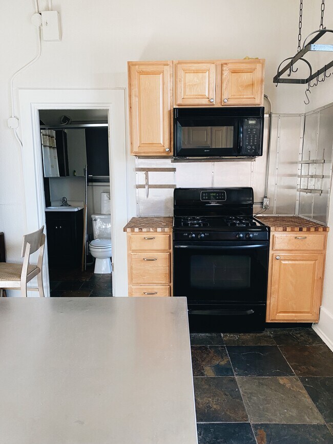 Building Photo - 3546 Lipan St